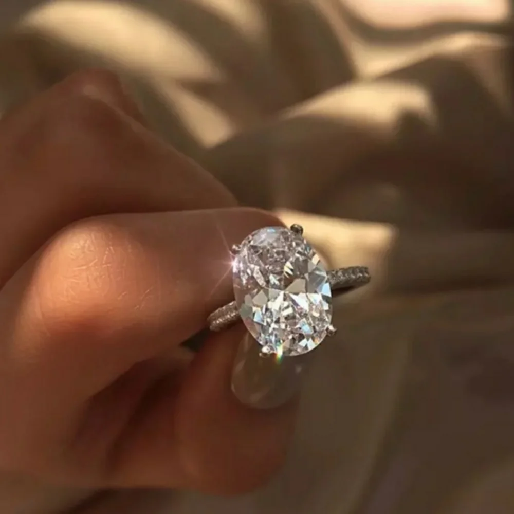 ✨️ NEW “18K Oval Cut Diamond Sterling Silver Ring - Picture 3 of 5